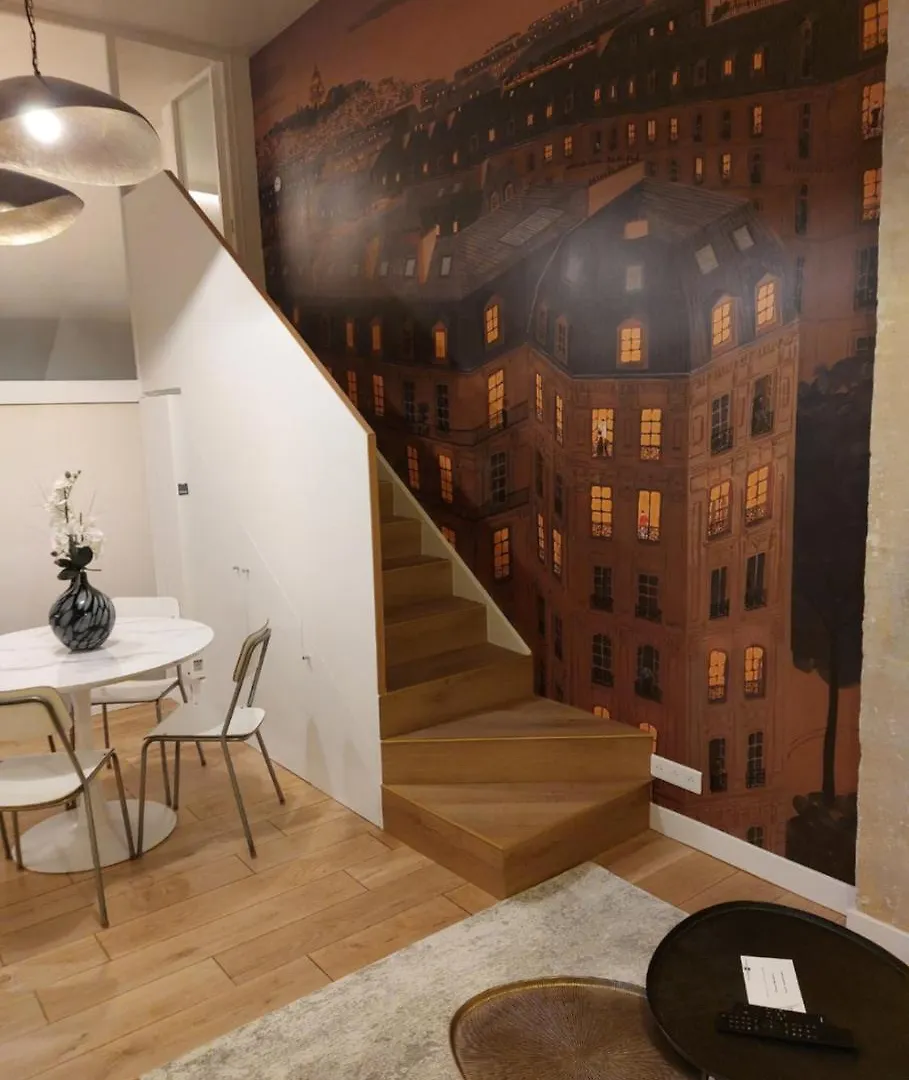 Apartments Paris Centre - At Home Hotel