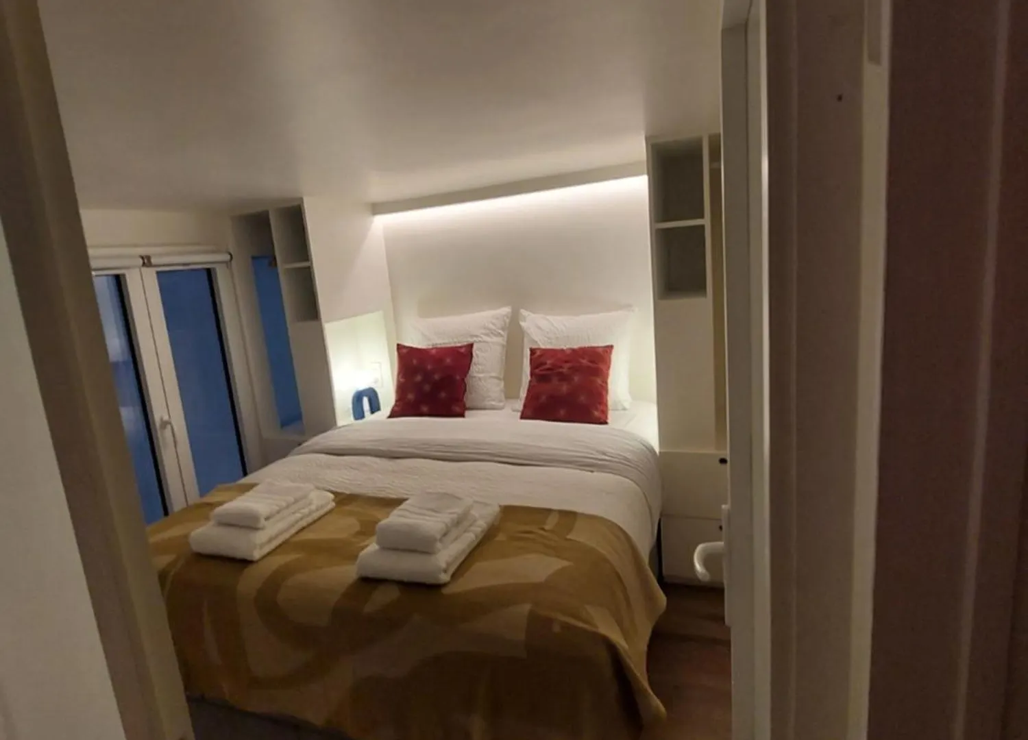 Apartments Paris Centre - At Home Hotel