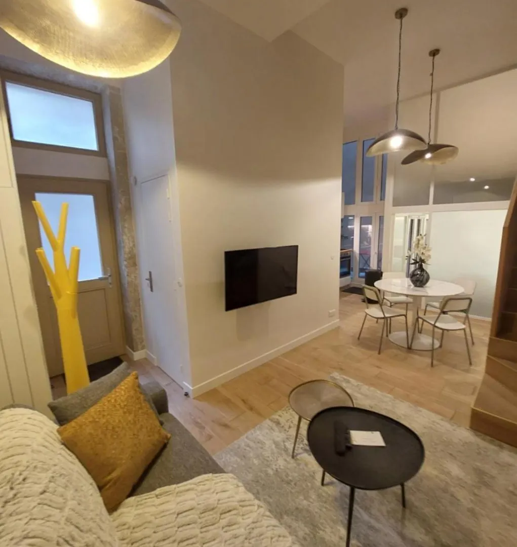 Apartments Paris Centre - At Home Hotel Francia