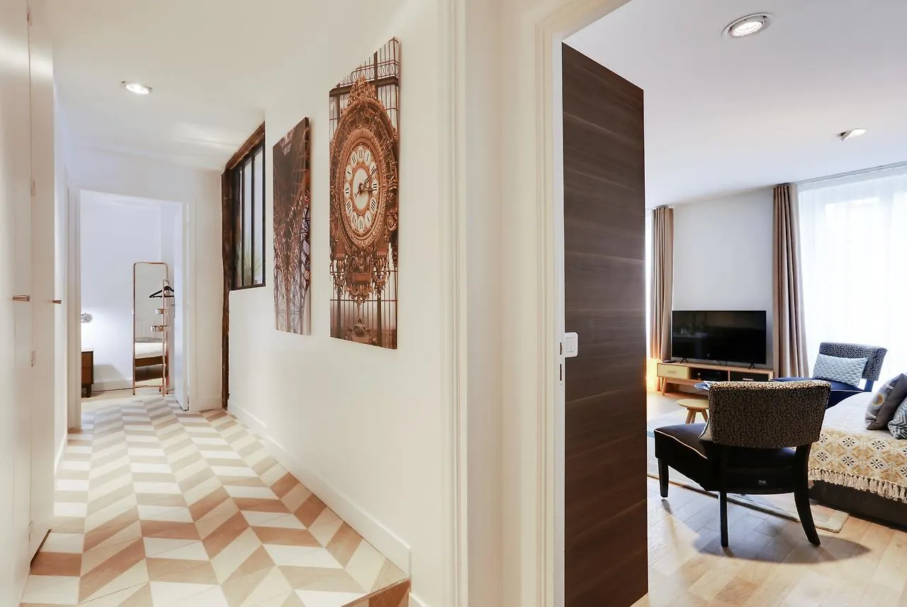 Apartments Paris Centre - At Home Hotel 0*,  Francia