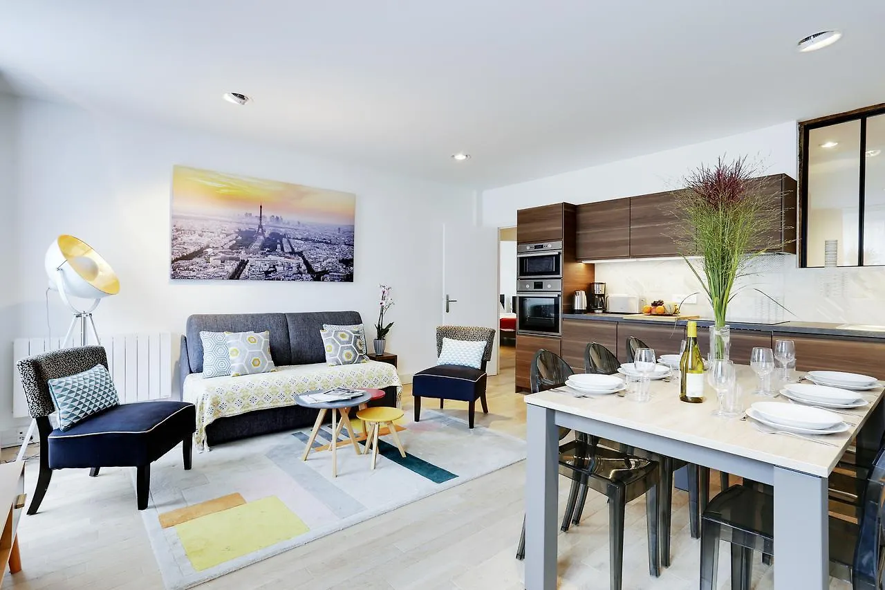 Apartments Paris Centre - At Home Hotel