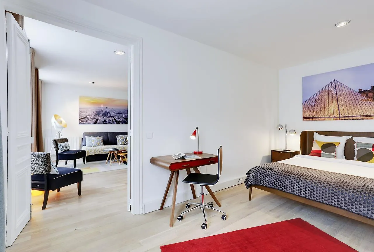 Apartments Paris Centre - At Home Hotel