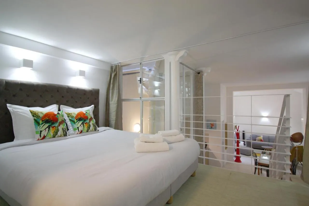 Apartments Paris Centre - At Home Hotel